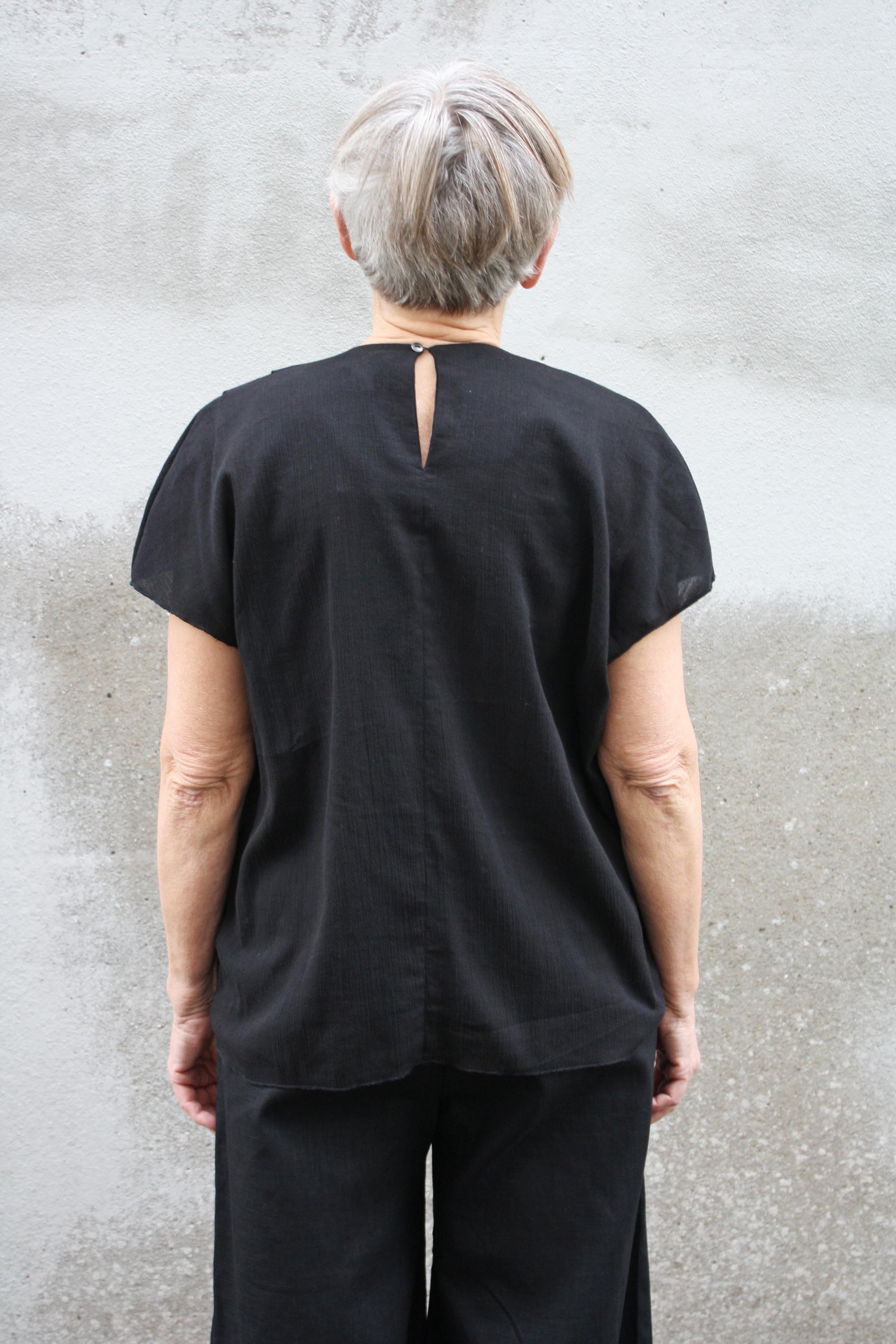 Josef Top Black