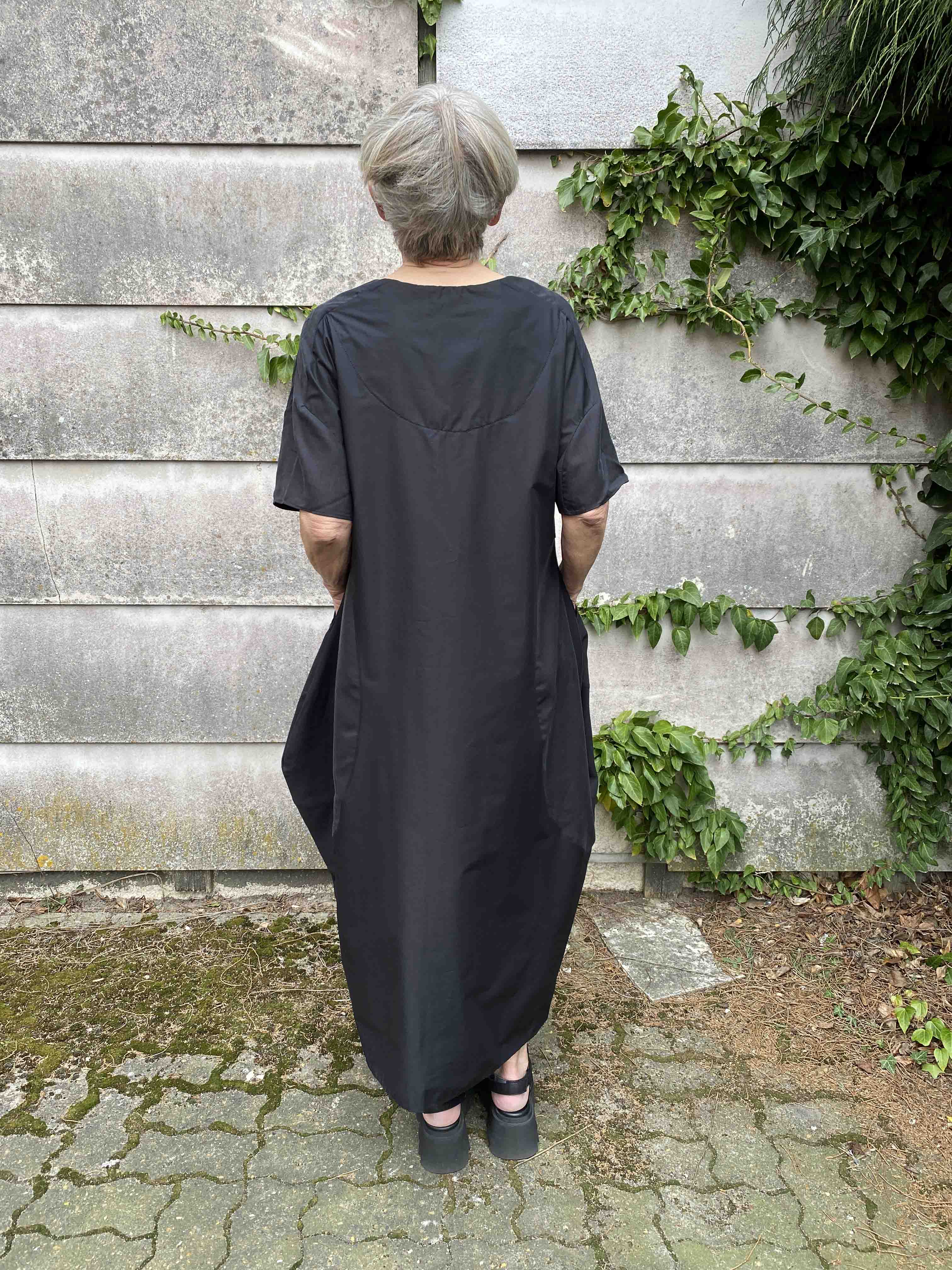 Round Loose Dress Black