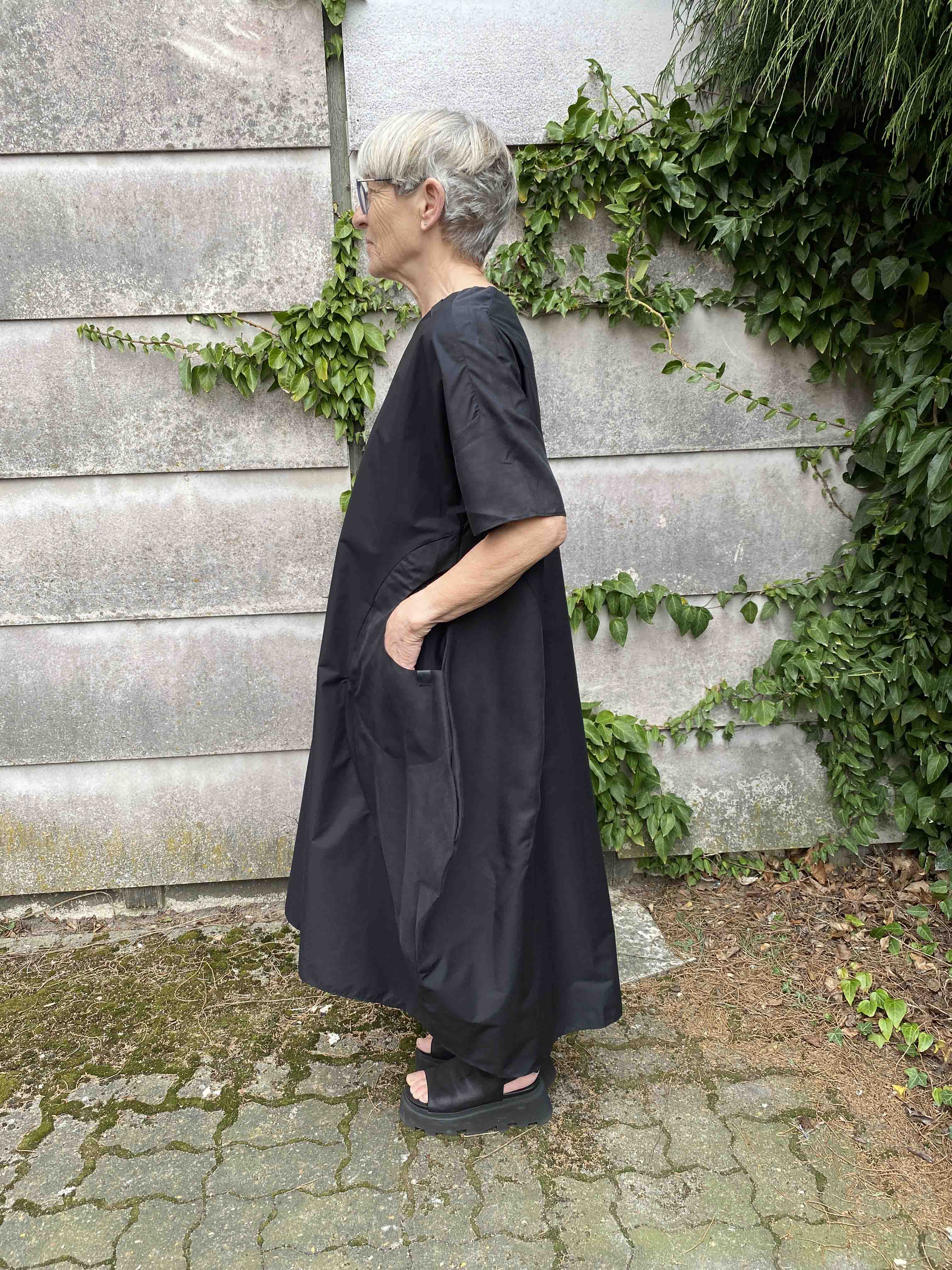 Round Loose Dress Black