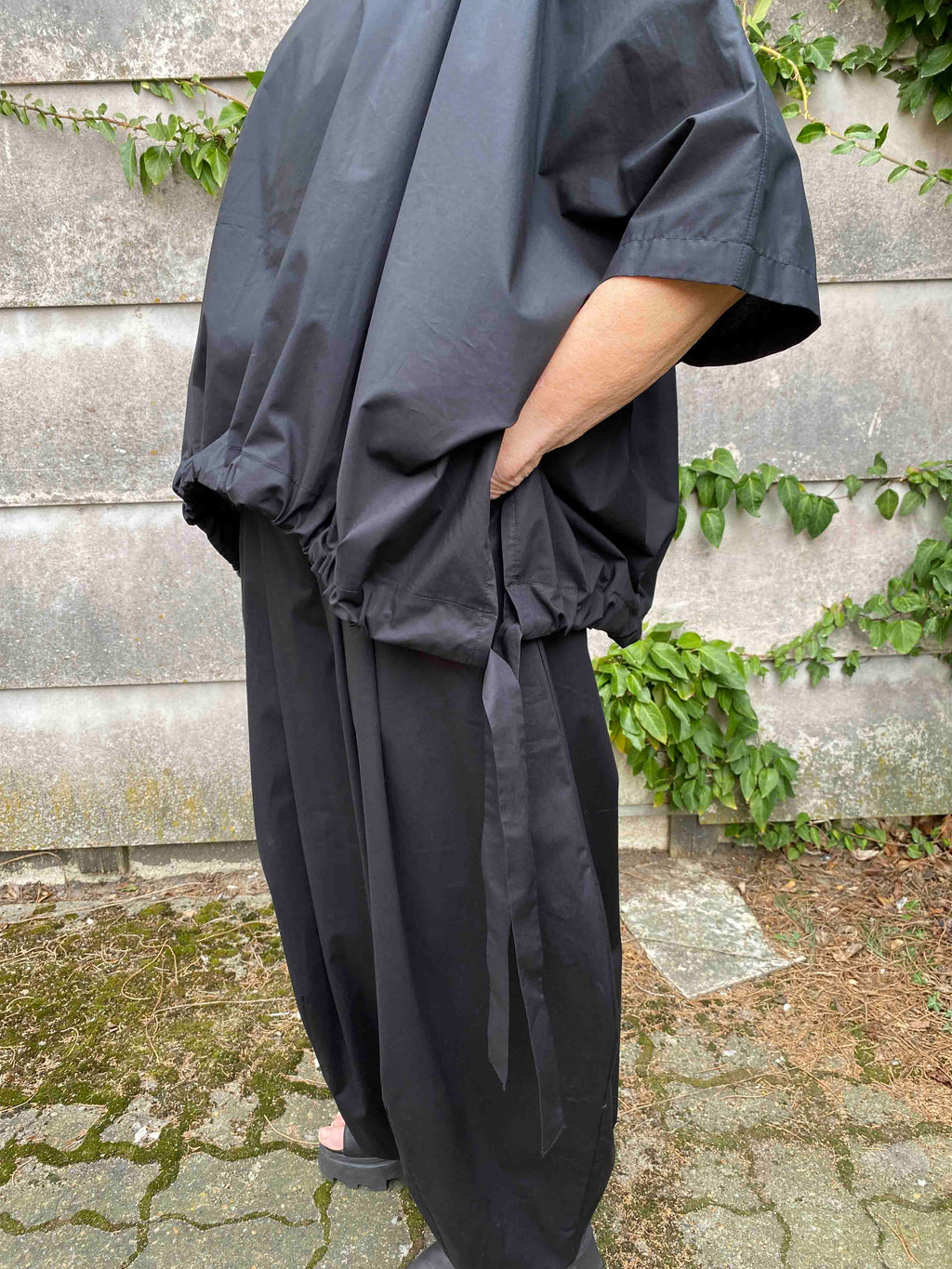 Tashi Tee Black