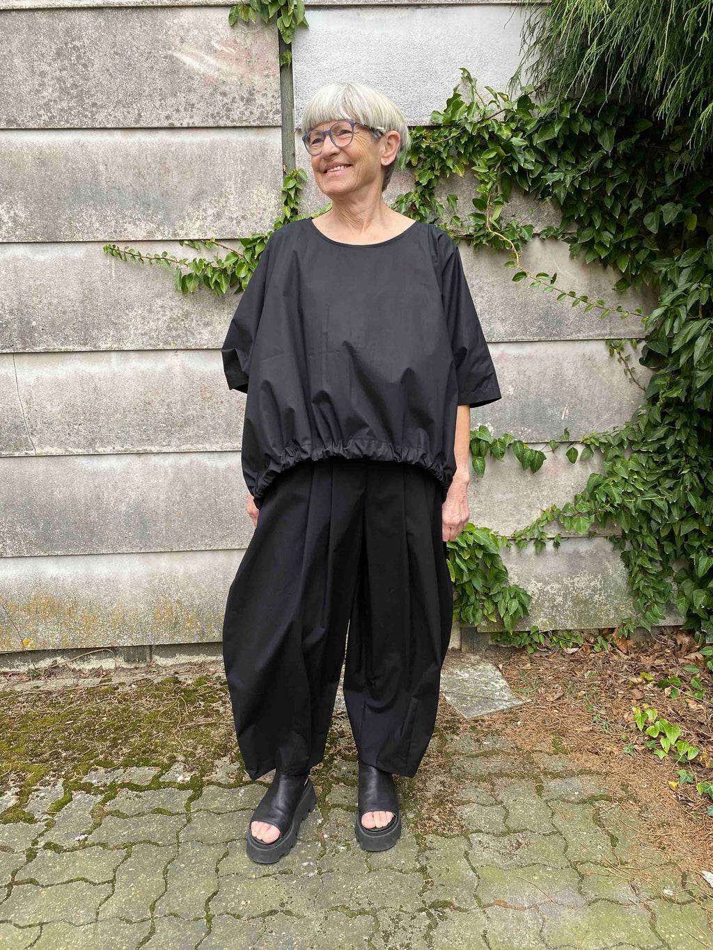 Tashi Tee Black